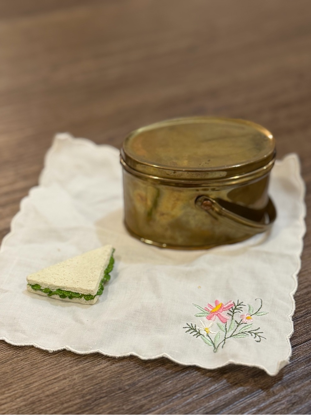 VTG 90s Pleasant Company Samantha’s Brass Lunch Tin, Half Sandwich & Napkin